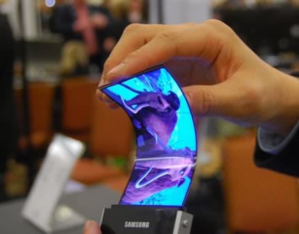 CES 2011 - Samsung демонстрира прототип на уникален, гъвкав екран
